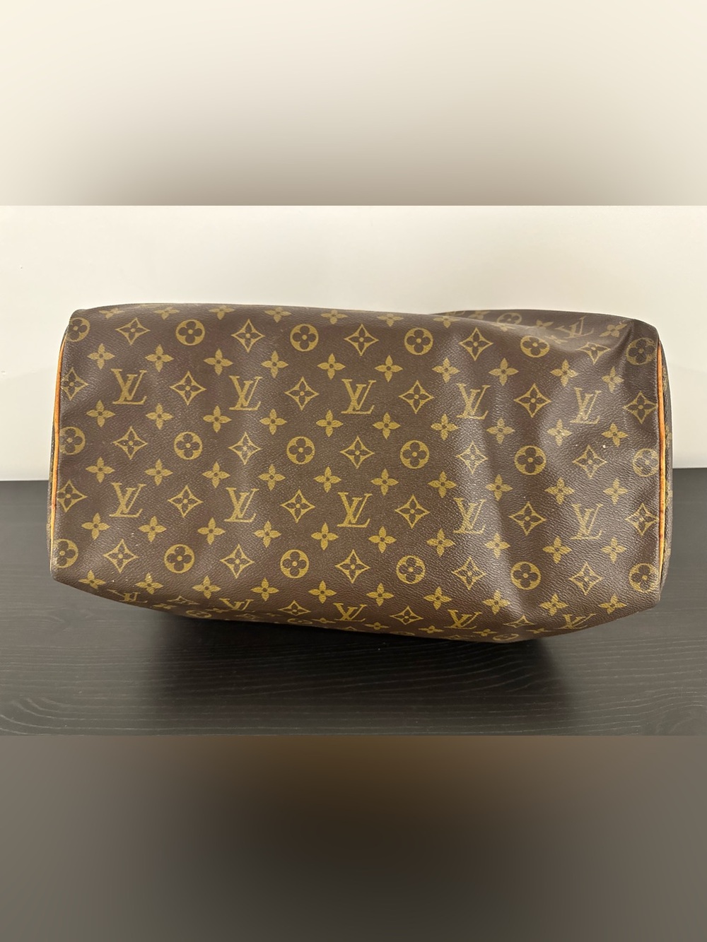 Louis Vuitton Speedy 40 Monogram Canvas Boston Bag - Picture 5 of 16